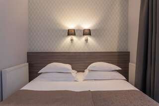 Отель Hotel Villa Wesset Пярну Двухместный номер с 1 кроватью или 2 отдельными кроватями-10