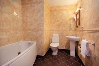 Отель Hotel Villa Wesset Пярну Двухместный номер Делюкс с 1 кроватью-4