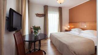 Отель Hotel Villa Wesset Пярну Двухместный номер с 1 кроватью или 2 отдельными кроватями-17