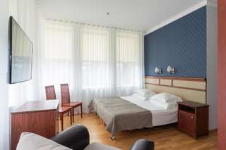 Отель Hotel Villa Wesset Пярну Двухместный номер с 1 кроватью или 2 отдельными кроватями-20